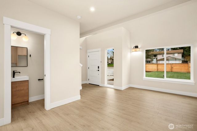 11916 4th Avenue SW, Burien, WA 98168