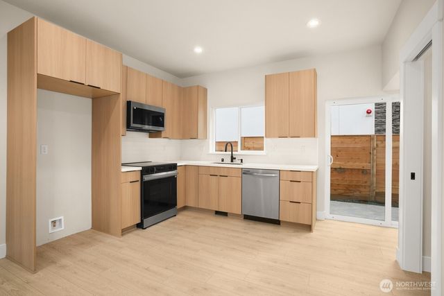 11916 4th Avenue SW, Burien, WA 98168