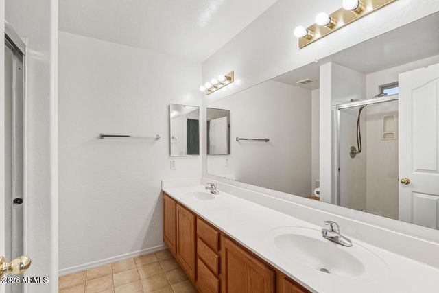8746 W LISBON Lane W, Peoria, AZ 85381