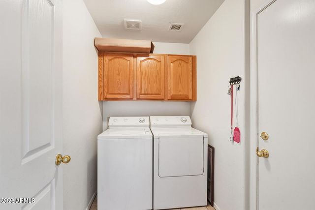 8746 W LISBON Lane W, Peoria, AZ 85381