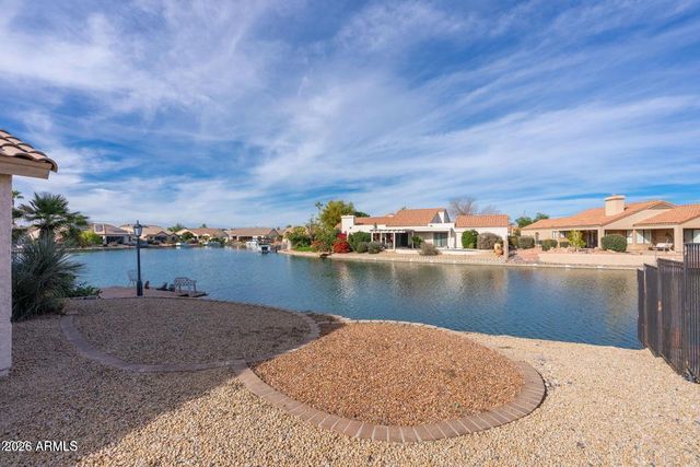 8746 W LISBON Lane W, Peoria, AZ 85381