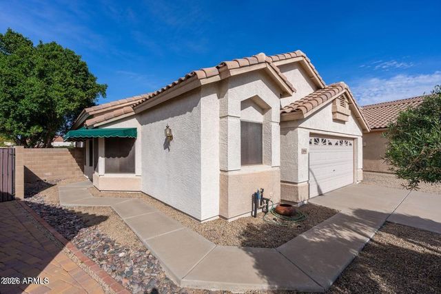 8746 W LISBON Lane W, Peoria, AZ 85381
