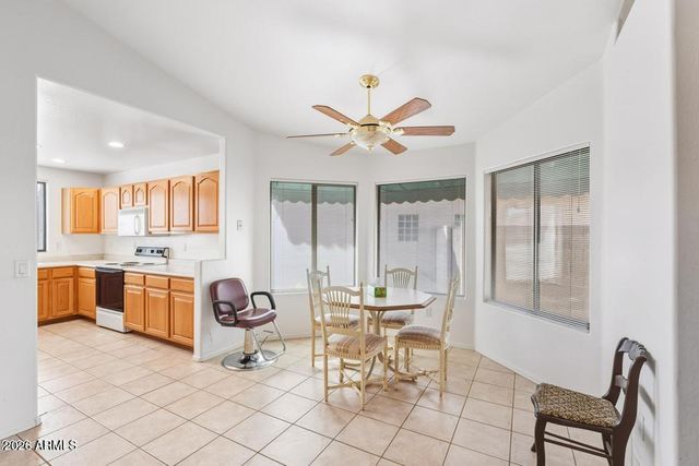 8746 W LISBON Lane W, Peoria, AZ 85381