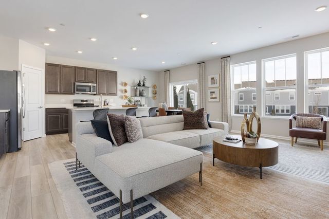 10191 McMahon Way, Huntley, IL 60142