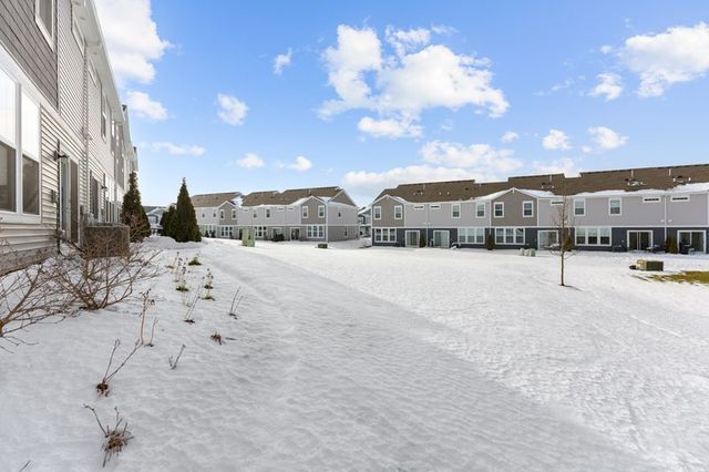 10191 McMahon Way, Huntley, IL 60142