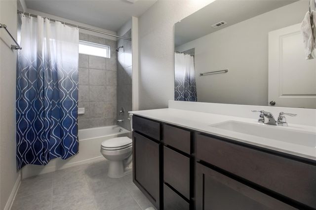 112 Eagle Lake DR, Hutto, TX 78634
