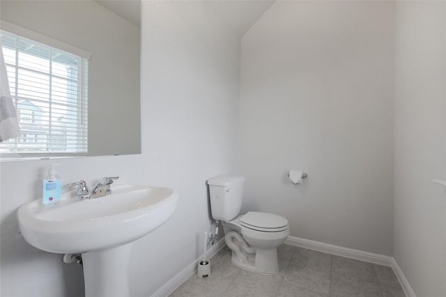 112 Eagle Lake DR, Hutto, TX 78634