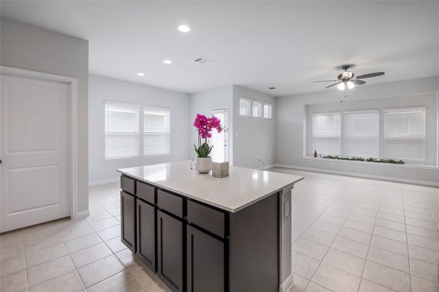 112 Eagle Lake DR, Hutto, TX 78634