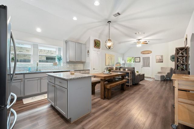 1705 Diamond Mountain Drive, Rosharon, TX 77583