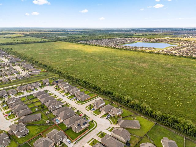 1705 Diamond Mountain Drive, Rosharon, TX 77583