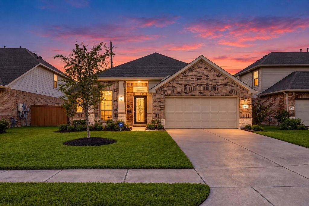 1705 Diamond Mountain Drive, Rosharon, TX 77583