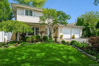 2903 Preston Lane, Merrick, NY 11566