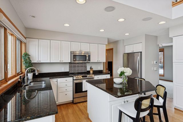 13578 Foxberry Road, Savage, MN 55378