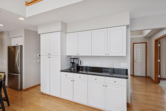 13578 Foxberry Road, Savage, MN 55378