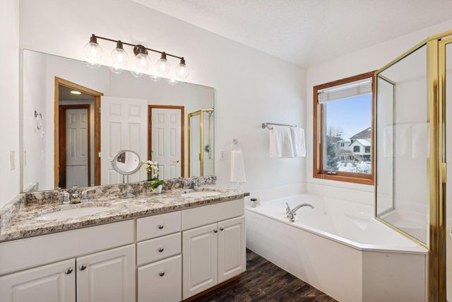 13578 Foxberry Road, Savage, MN 55378