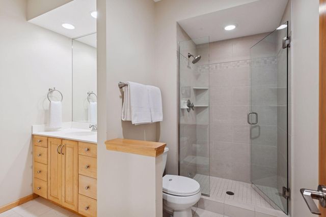 13578 Foxberry Road, Savage, MN 55378