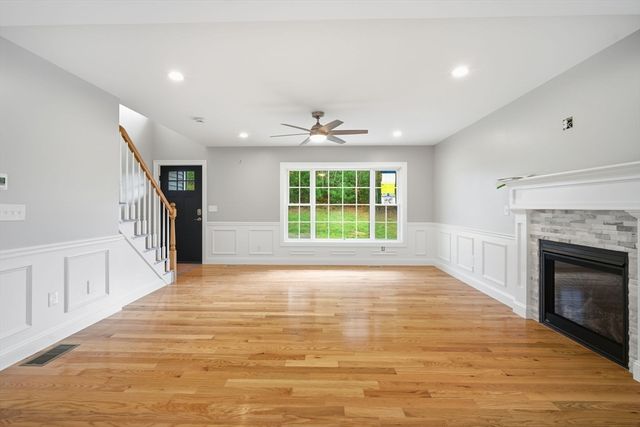 23 High Bluff Rd, Belchertown, MA 01007