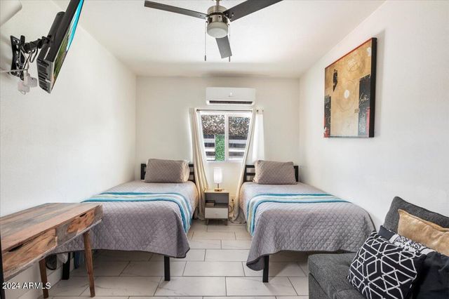 322 N 11TH Place, Phoenix, AZ 85006