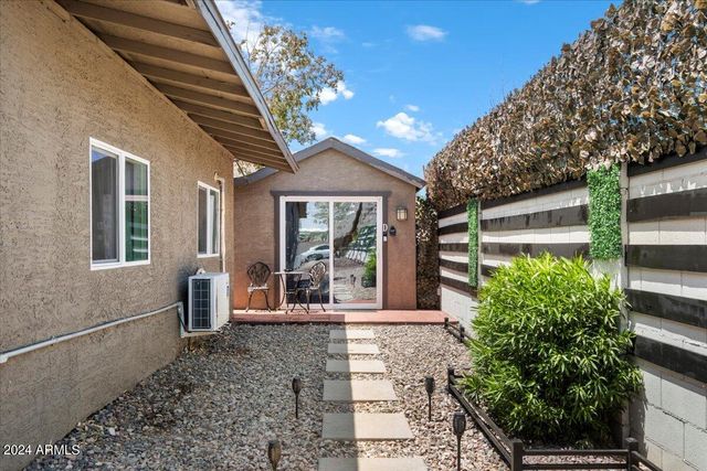 322 N 11TH Place, Phoenix, AZ 85006