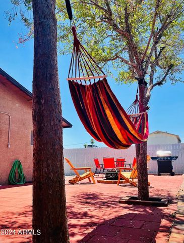 322 N 11TH Place, Phoenix, AZ 85006