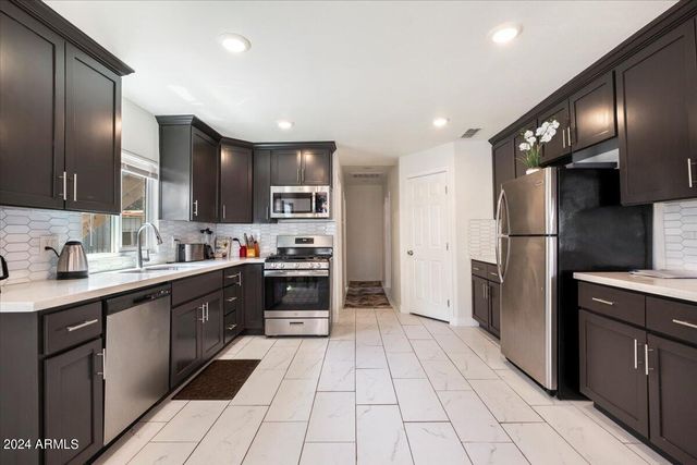 322 N 11TH Place, Phoenix, AZ 85006