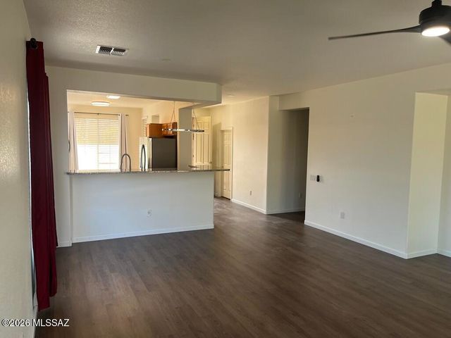 9421 N Wishing Star Drive, Tucson, AZ 85743
