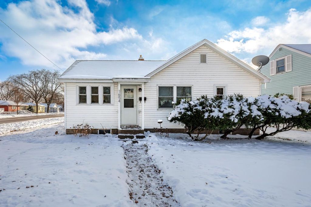 1654 Barlow STREET, La Crosse, WI 54601