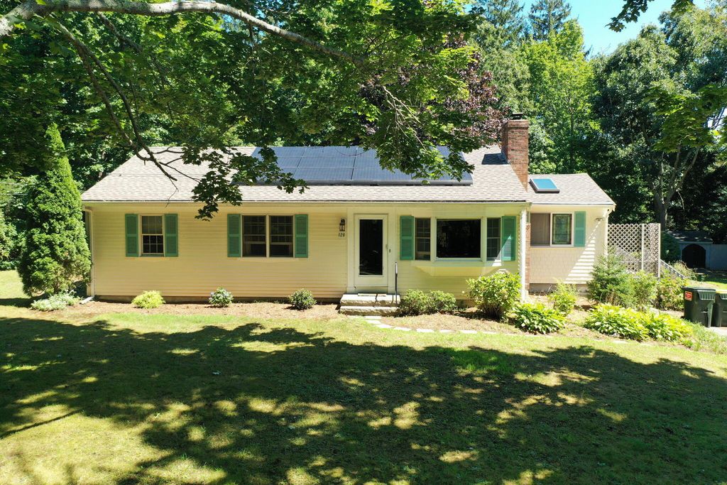 126 Willimantic Drive, Marstons Mills, MA 02648