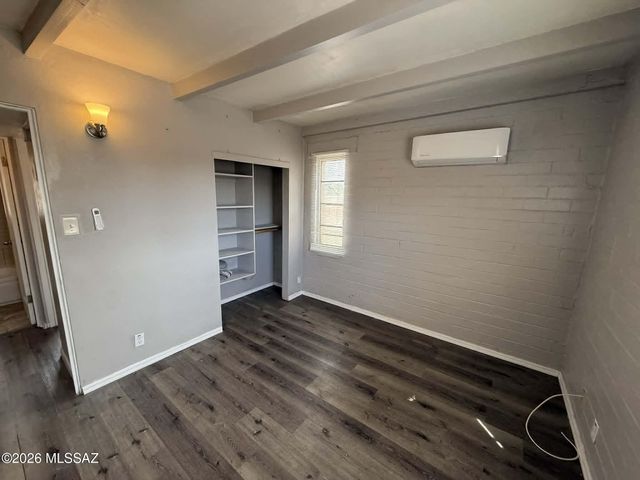 827 N Columbus Boulevard, Tucson, AZ 85711