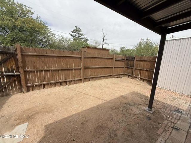 827 N Columbus Boulevard, Tucson, AZ 85711