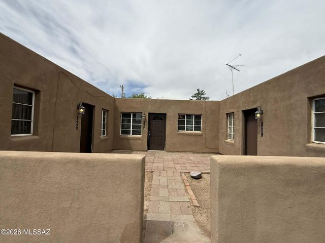827 N Columbus Boulevard, Tucson, AZ 85711