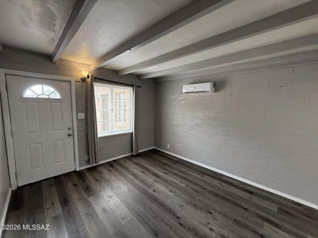 827 N Columbus Boulevard, Tucson, AZ 85711