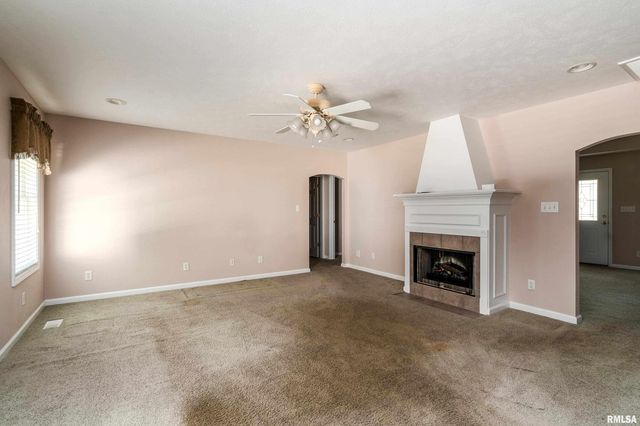 403 ARBOR Drive, Carterville, IL 62918