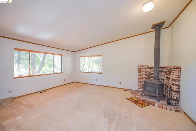 21882 El Oso Way, Sonora, CA 95370