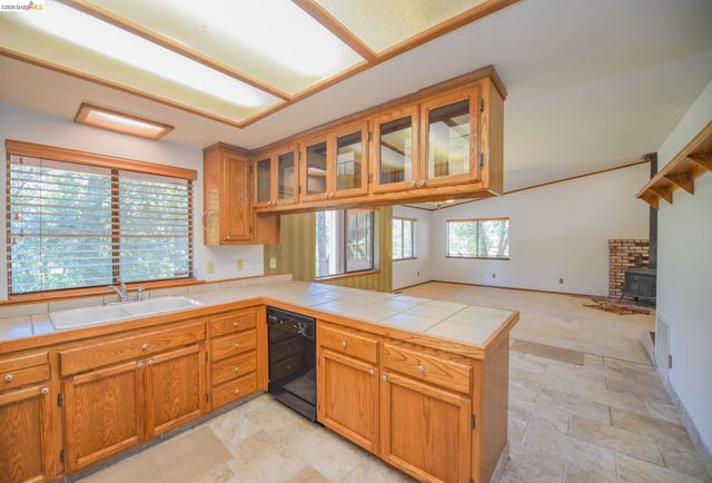 21882 El Oso Way, Sonora, CA 95370