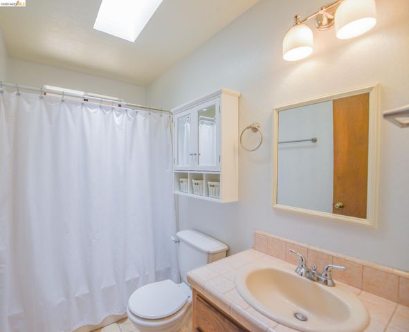 21882 El Oso Way, Sonora, CA 95370