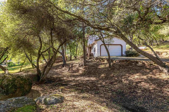 21882 El Oso Way, Sonora, CA 95370