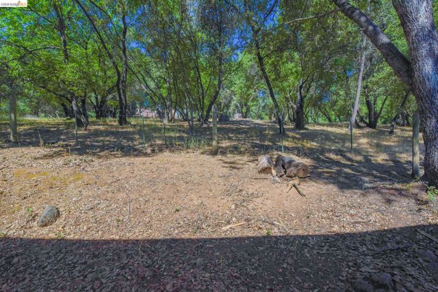 21882 El Oso Way, Sonora, CA 95370