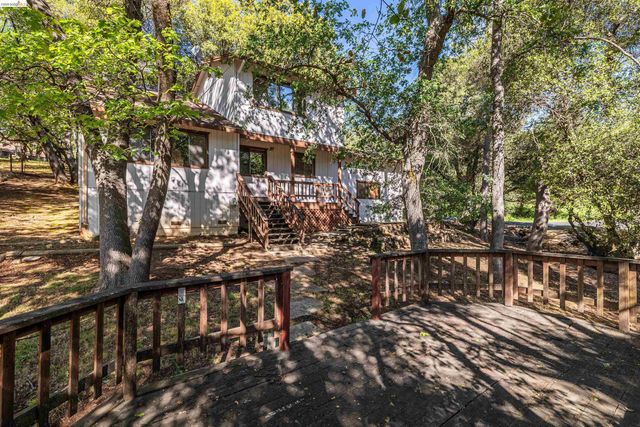 21882 El Oso Way, Sonora, CA 95370