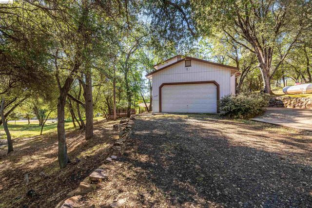 21882 El Oso Way, Sonora, CA 95370