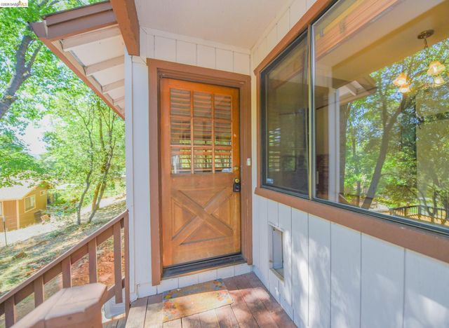 21882 El Oso Way, Sonora, CA 95370