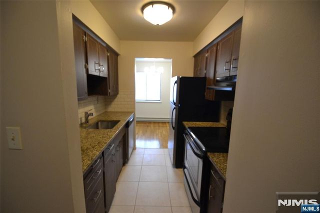 121 Grove Street 7, Clifton, NJ 07013