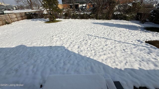 307 E Southside Ct, Louisville, KY 40214