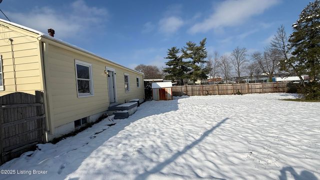 307 E Southside Ct, Louisville, KY 40214