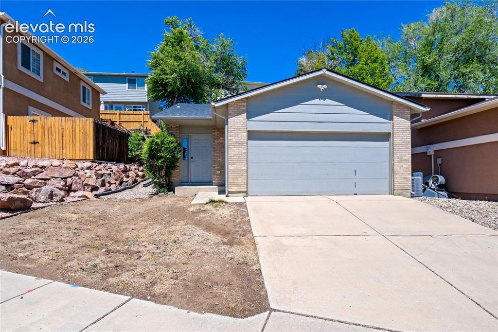 2660 Christopher Terrace, Colorado Springs, CO 80907 — photo 2