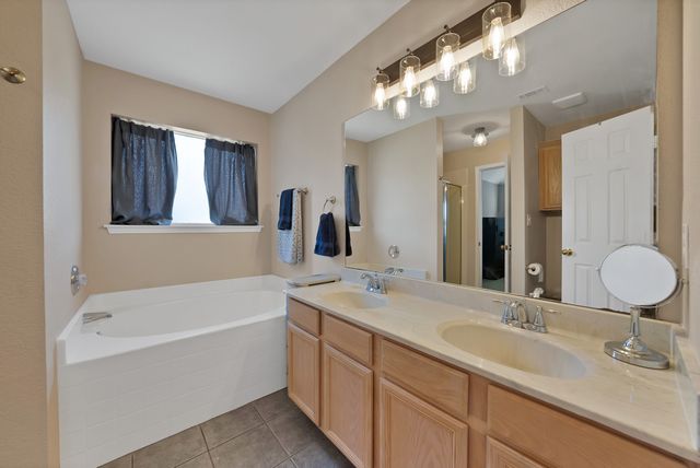 2209 Quail Ridge Drive, Weatherford, TX 76087