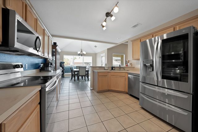 2209 Quail Ridge Drive, Weatherford, TX 76087
