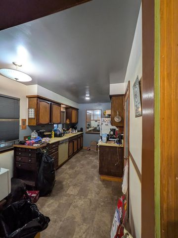 2052 Delma Way, Sacramento, CA 95825