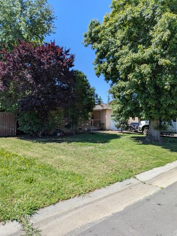 2052 Delma Way, Sacramento, CA 95825