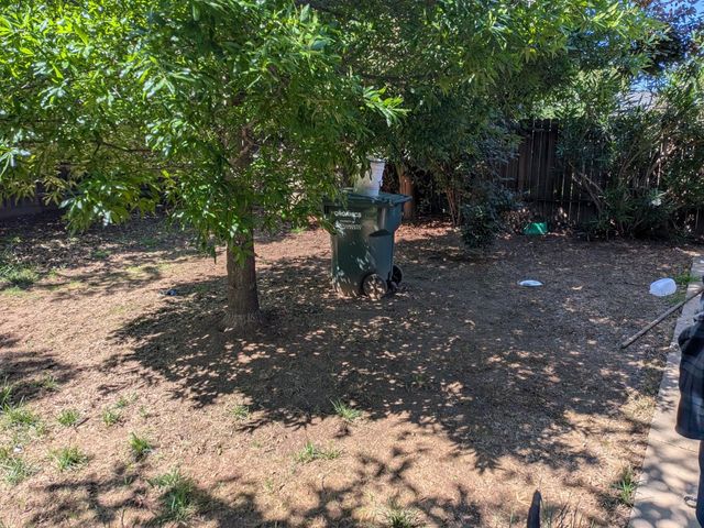 2052 Delma Way, Sacramento, CA 95825